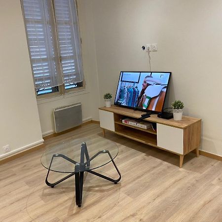 Grand F4 De 71M2 Pour 6 Personnes En Plein Centre Ville Arpajon Exterior photo