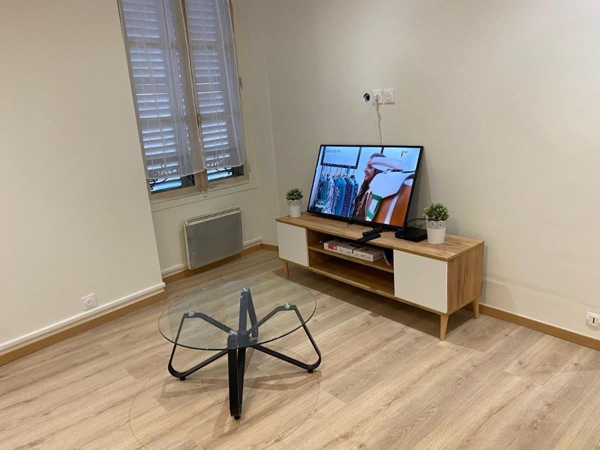 Grand F4 De 71M2 Pour 6 Personnes En Plein Centre Ville Arpajon Exterior photo