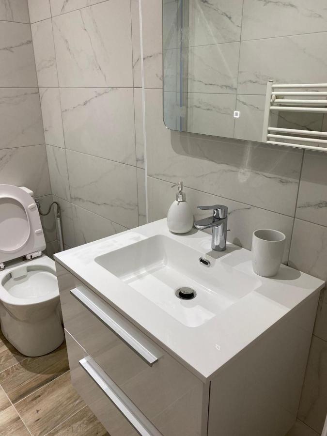 Grand F4 De 71M2 Pour 6 Personnes En Plein Centre Ville Arpajon Exterior photo