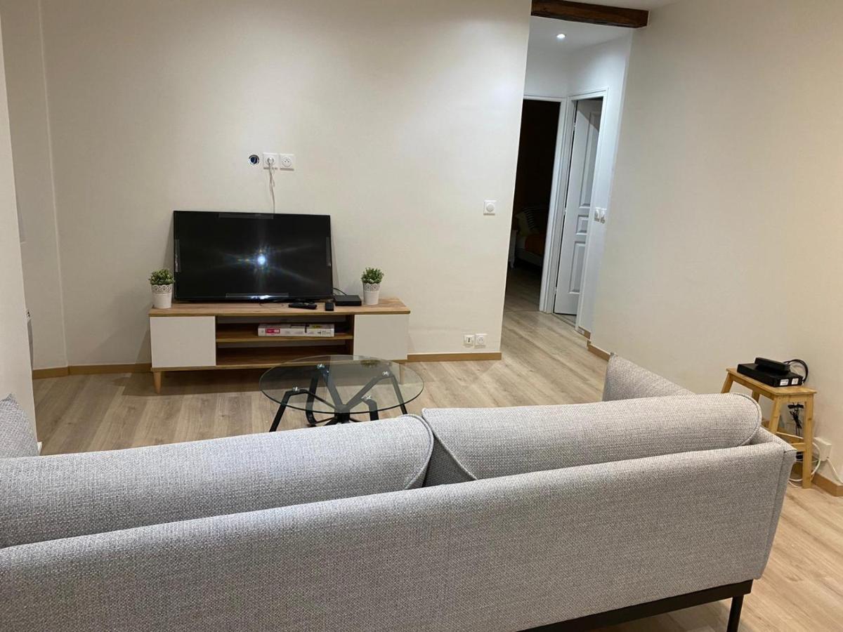 Grand F4 De 71M2 Pour 6 Personnes En Plein Centre Ville Arpajon Exterior photo