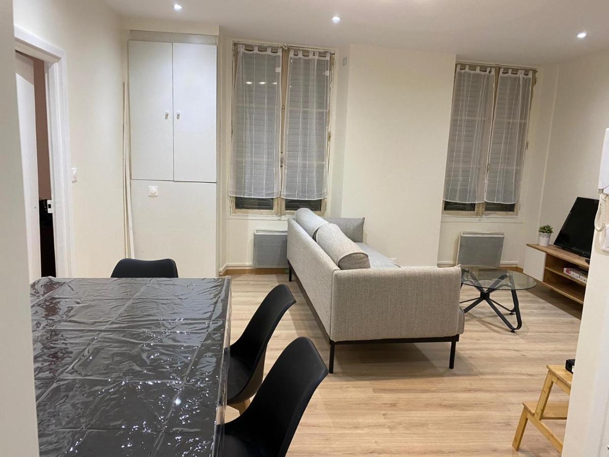Grand F4 De 71M2 Pour 6 Personnes En Plein Centre Ville Arpajon Exterior photo