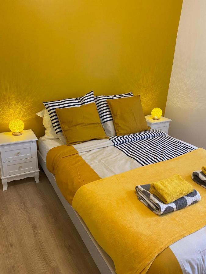 Grand F4 De 71M2 Pour 6 Personnes En Plein Centre Ville Arpajon Exterior photo